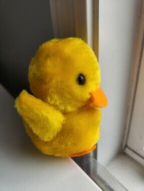 Vintage 1978 R Dakin Plush Bright Yellow Plush Chick/Duck Stuffed Animal 5" 70s